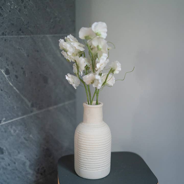 Flowrette - Wholesale Artificial Flowers - Sweet peas in white paper6