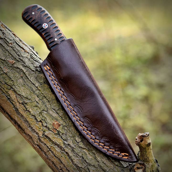 Deer Edge - Wholesale Pocket Knife/Holder - Damascus Steel Skinner Knife with Sheath - handmade1