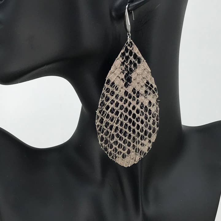 Magnolia & Peach Jewelry Boutique, LLC - Wholesale Dangle Earrings - Fringe Snake Skin Leather Earrings - E19-1872