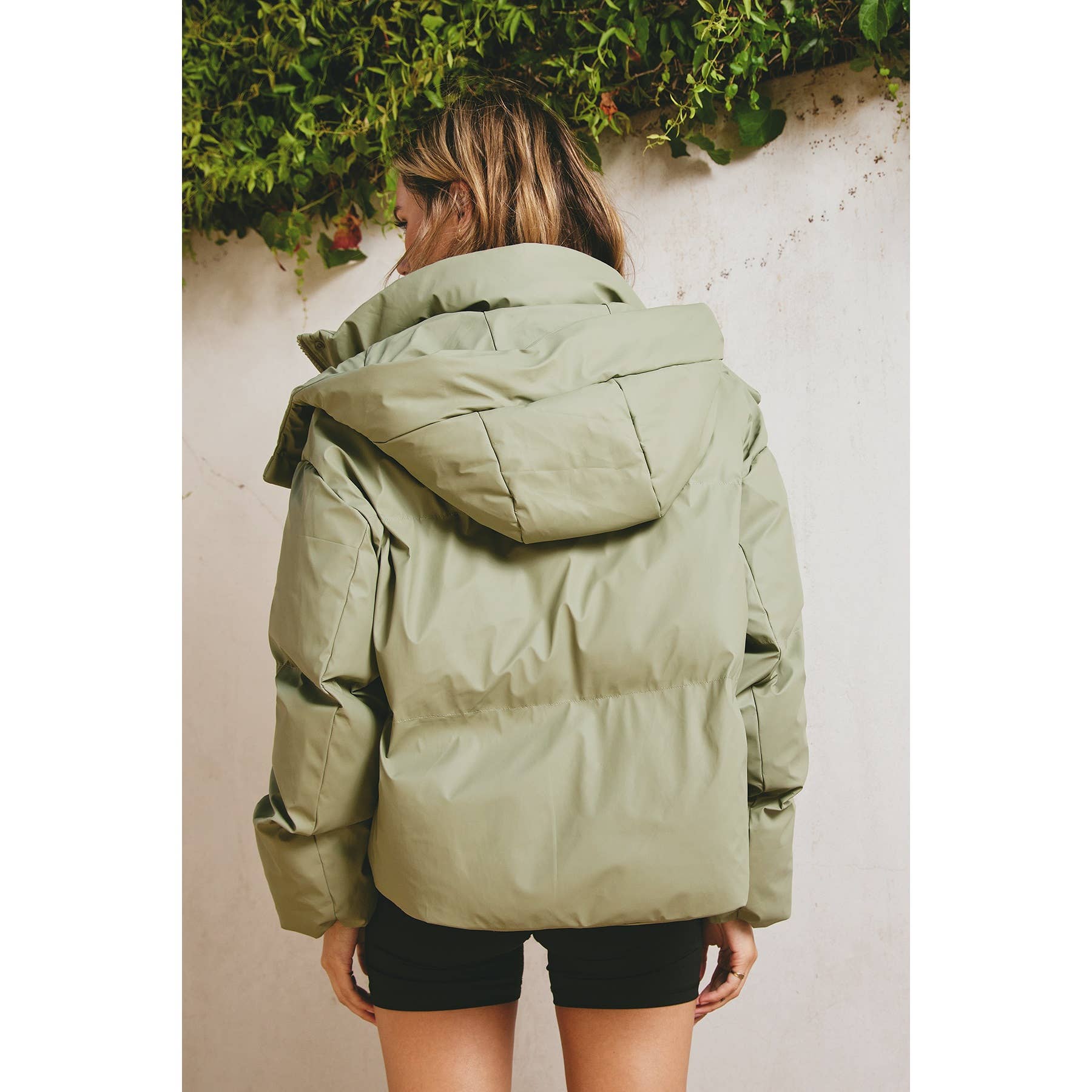 Dress Forum - Vendita all'ingrosso Piumino - Donna - Vivere in questo piumino13