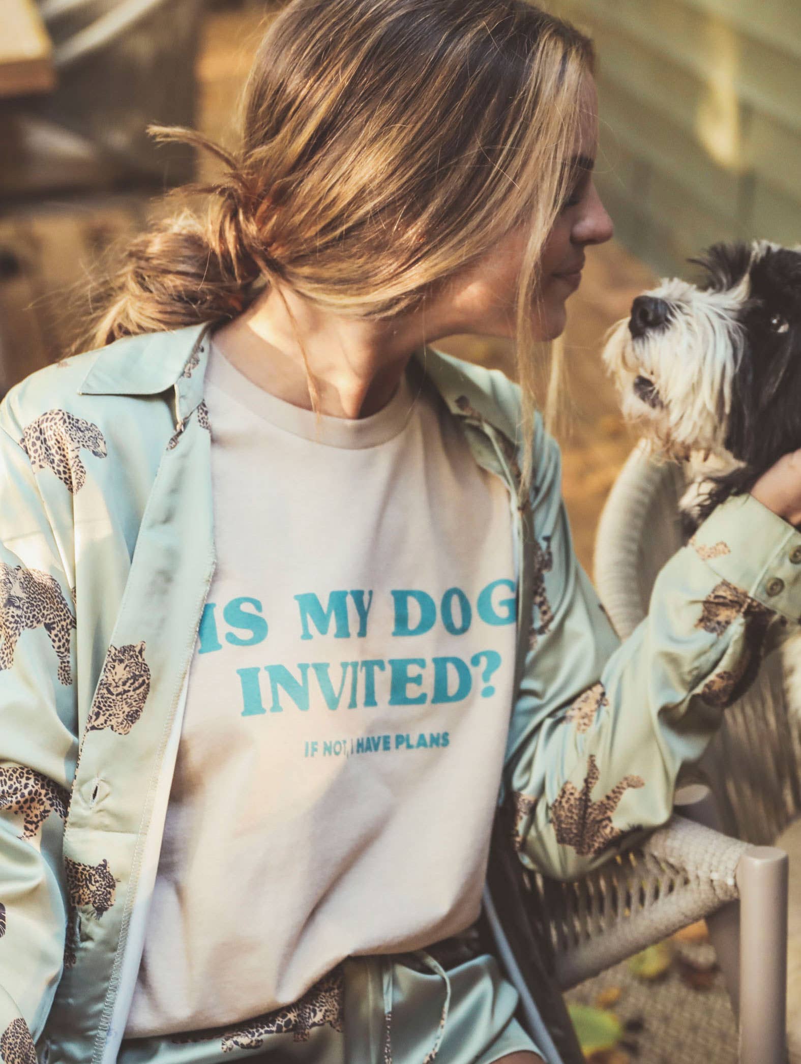 FRIDAY + SATURDAY – Engroshandel T-shirt med print - Dame – Is My Dog Invited? T-shirt1