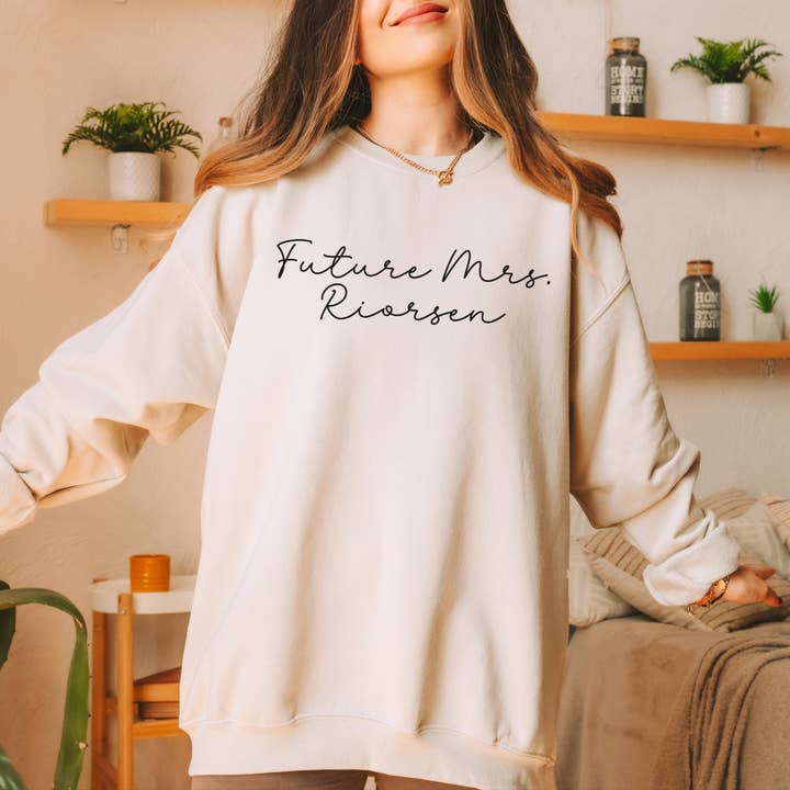 MagicMerchEmporium - Wholesale Graphic Sweatshirt - Women's - Future Mrs. Riorson Sweatshirt7