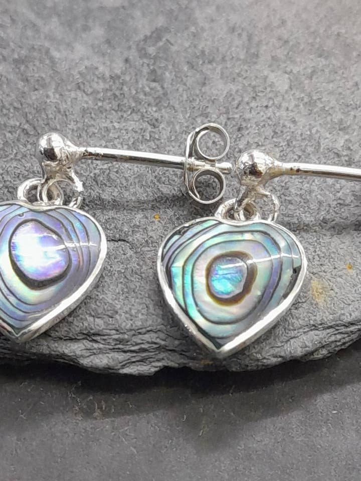 SE519B - GOTA DE CORAZÓN DE ABULÓN 9X10MM para venta al por mayor de Bluelily925silver