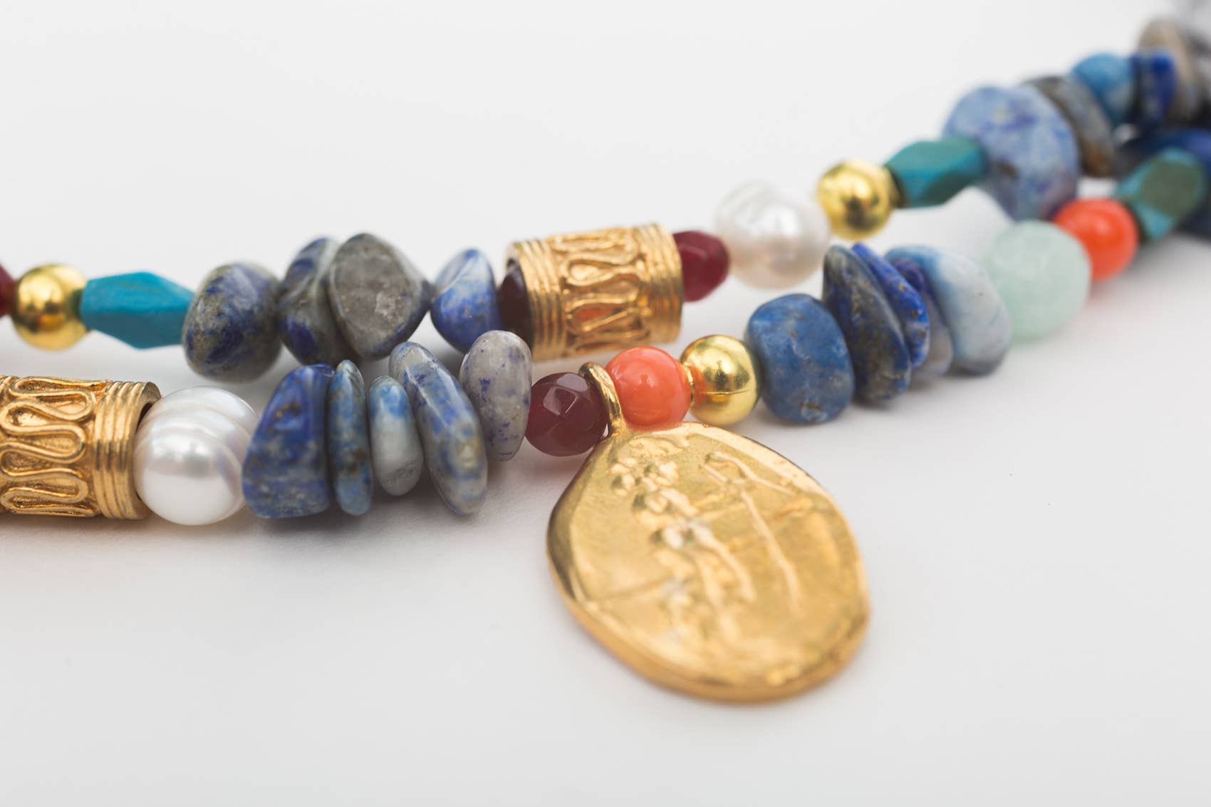 Spanish & Sisters - Wholesale Pendant/Charm Necklace - ESTRUSCAN NECKLACE - BLUE3