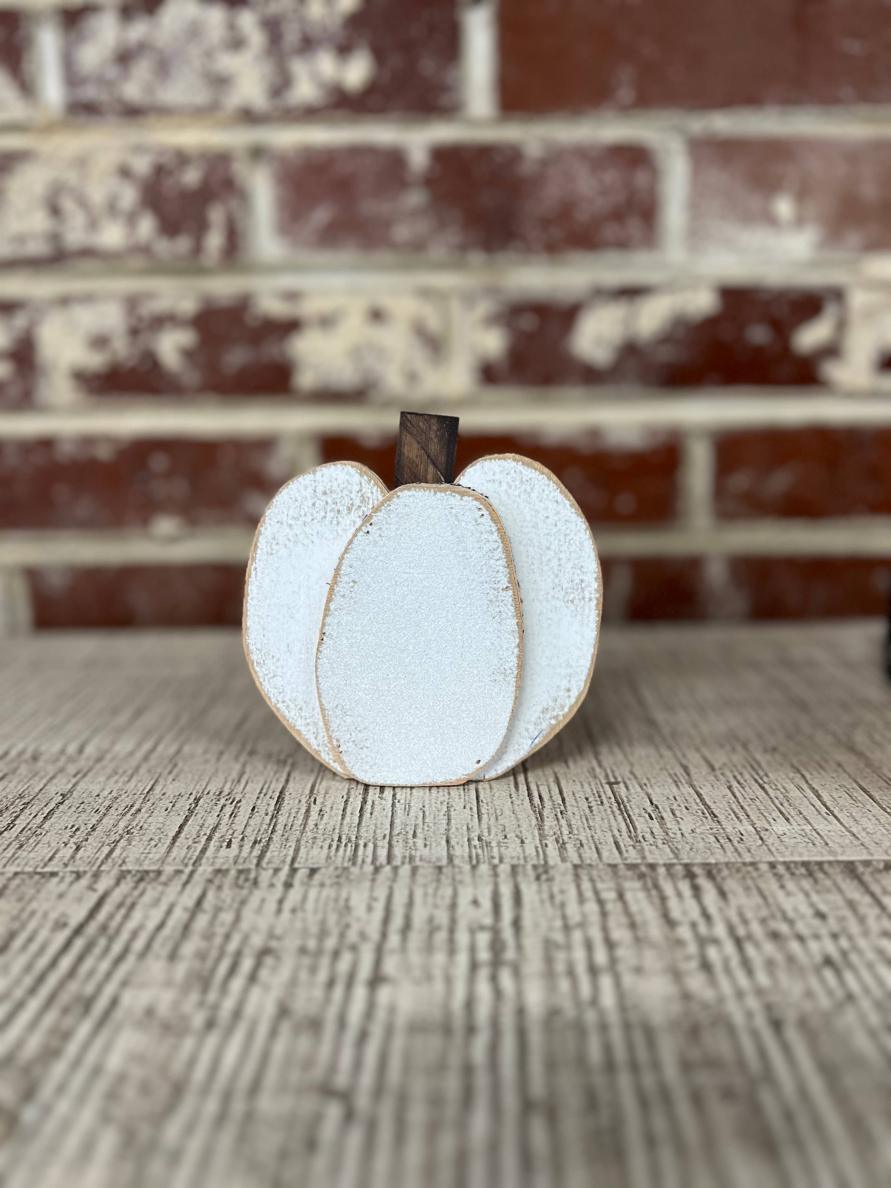 Joshua Jar – wholesale Dekorativt bordsobjekt – Vitt trä nödställda pumpor - uppsättning av tre1