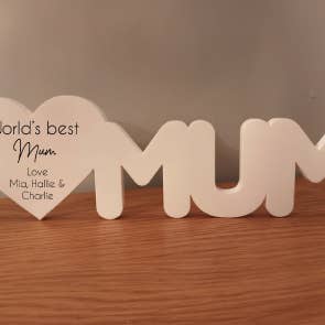 Freestanding Mum with 1 Heart for wholesale by Acrylico