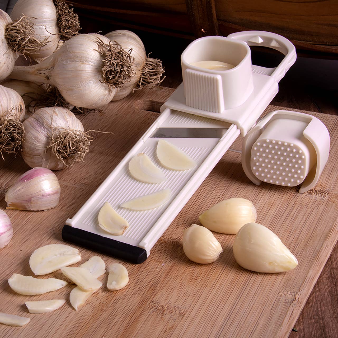 Gourmac - Wholesale Kitchen Tool/Gadget - Garlic Slicer and Shredder Counter Display4