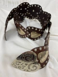 B460 Handcrafted Leather belt with hearts in Brown for wholesale by DAIRI