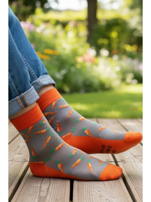 Chaussettes en coton orange CAROTTE avec un message pour la vente par Sokisahtel I BestSockDrawer
