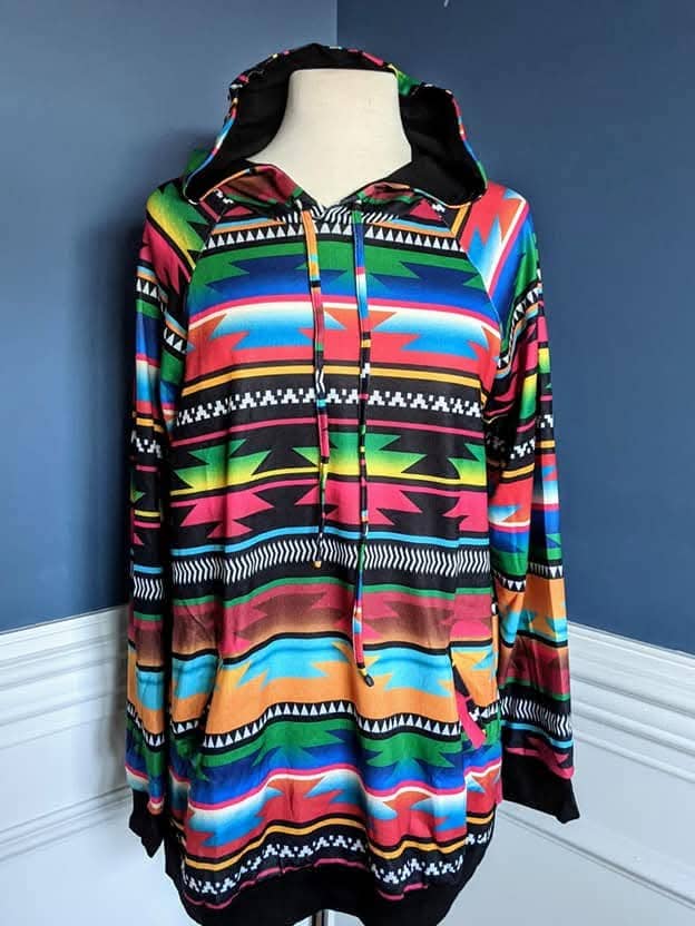 felpa tribale per la vendita all'ingrosso da parte di TOO CHIC BOUTIQUE & CO. LLC