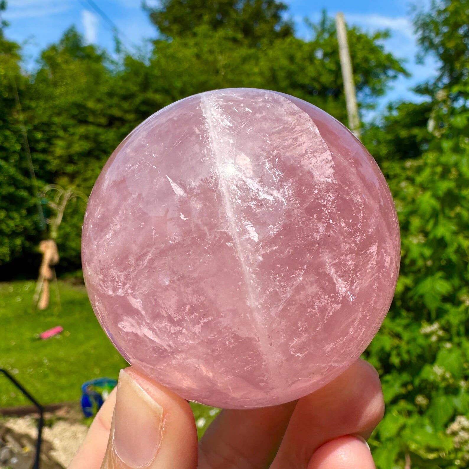 Elf Kendal Hippies - Vendita all'ingrosso Pietra/cristallo spirituale - Sfera di quarzo rosa 7cm Sfera di quarzo rosa cristallo da elfo1