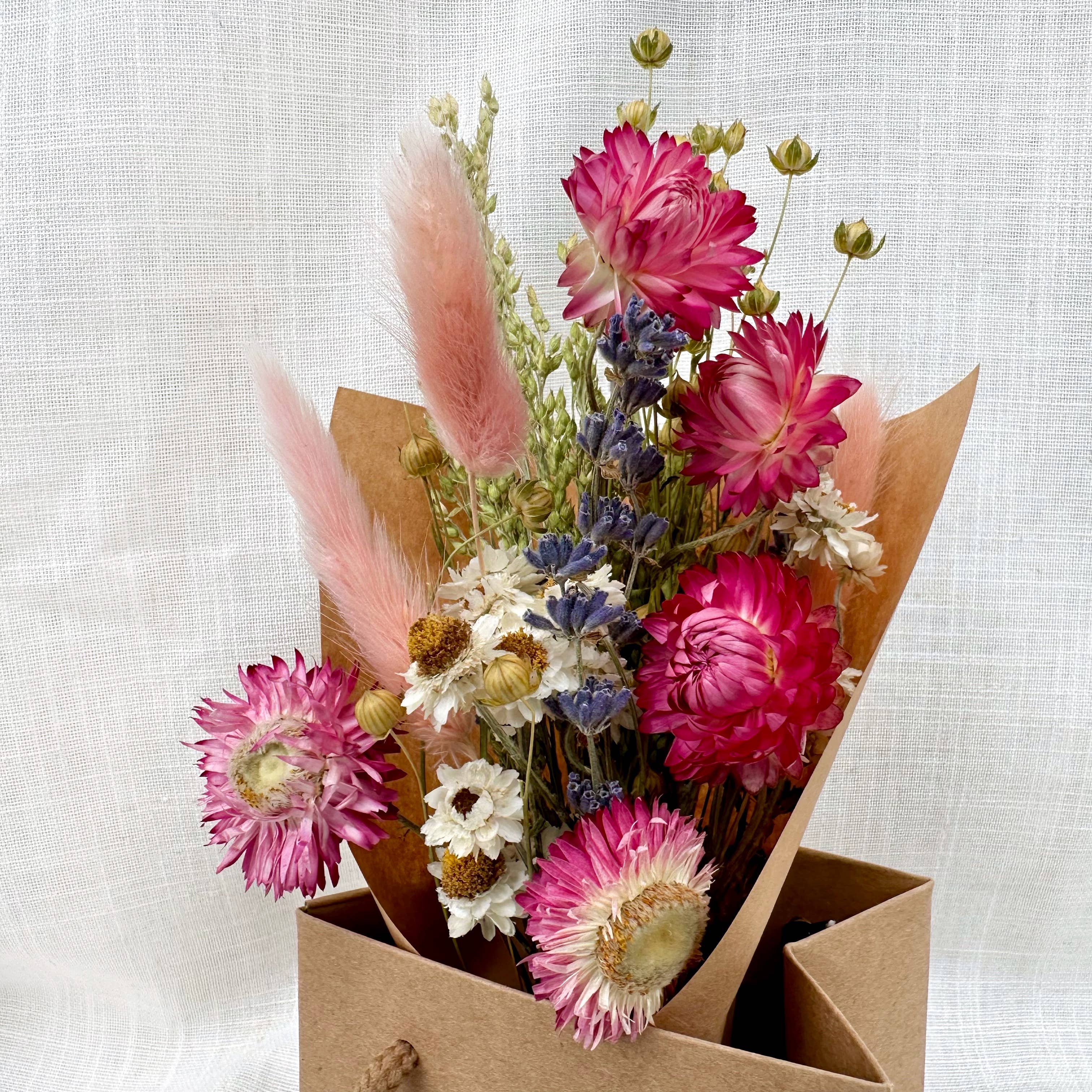 CA Studios - Wholesale Dried/Pressed Flowers - Happy Mother's Day Bouquet Bag Dried Floral Gift0