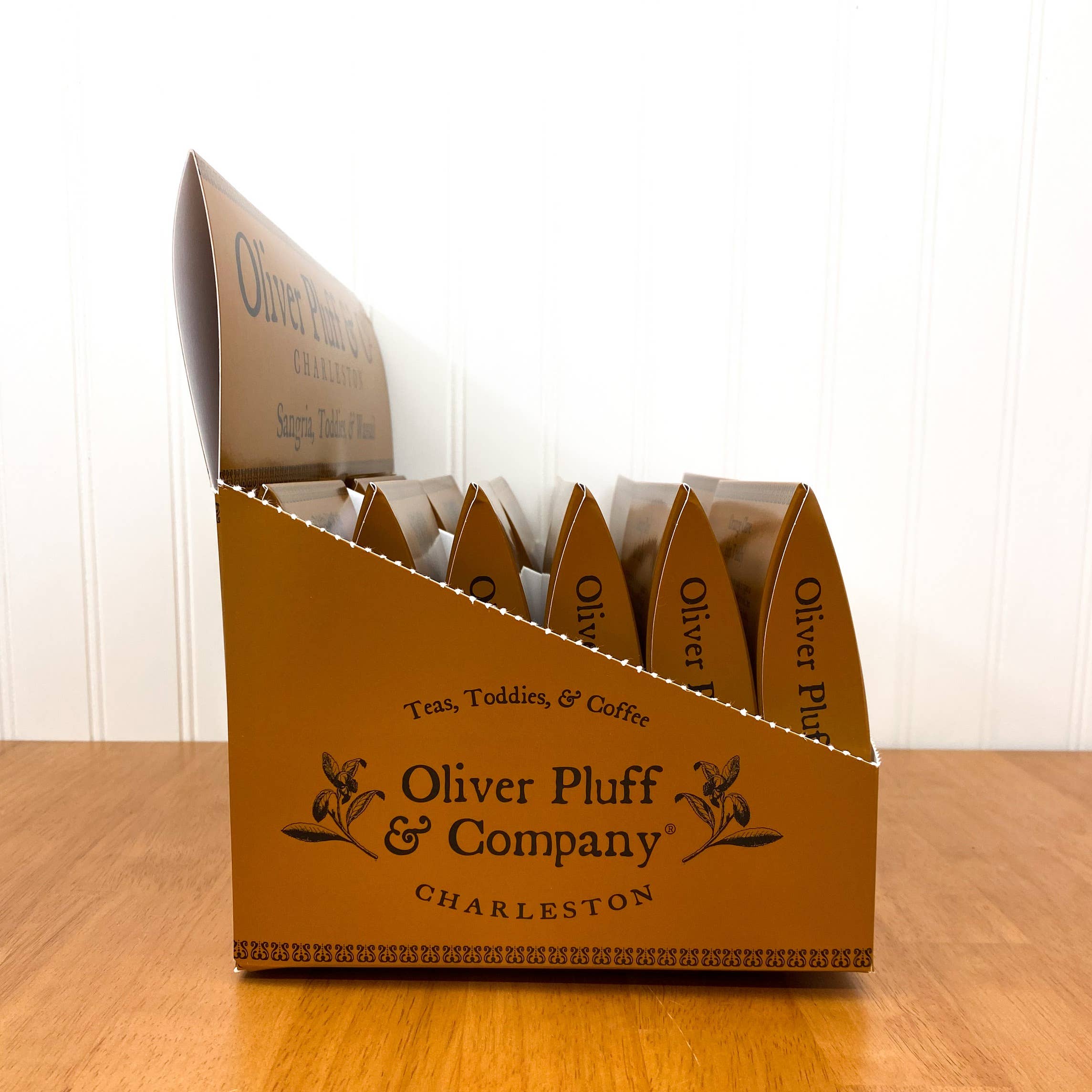 Oliver Pluff & Company - Vendita all'ingrosso Mix per cioccolata calda - Kit Hot Toddy all'Arancia e Chiodi di Garofano - Confezione da 3,8 litri5