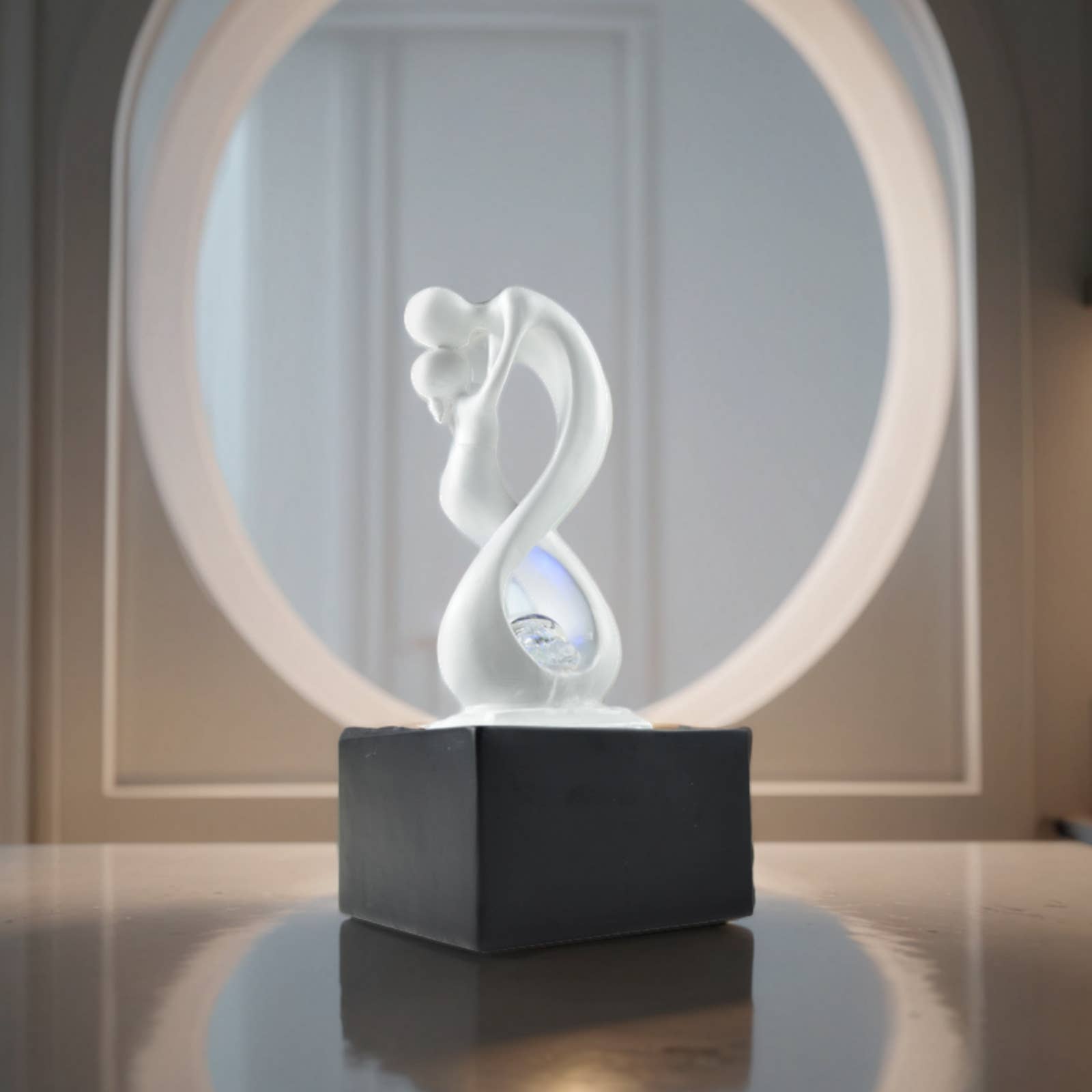 Zen'Arôme – Engroshandel Løber til kaminhylde – Moderne indendørs fontæne Amor i sort og hvid – gaveidé4