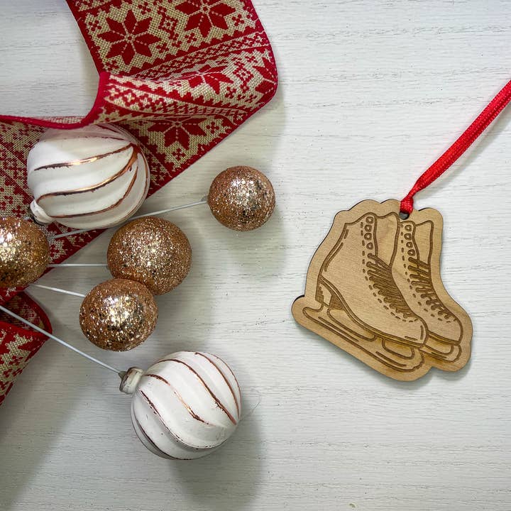 Figura Skates Madeira Enfeite em Madeira Gravada por atacado de Almost Local