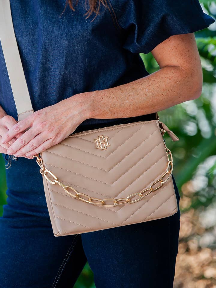 Ariana Crossbody Latte VQ pour la vente par Caroline Hill
