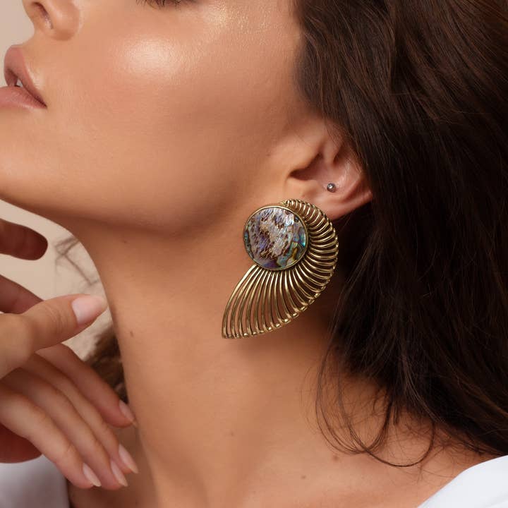 Orecchini Acra per la vendita all'ingrosso da parte di Kasha