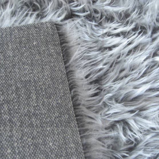 dark silver fur flokati for wholesale by Walk on Me