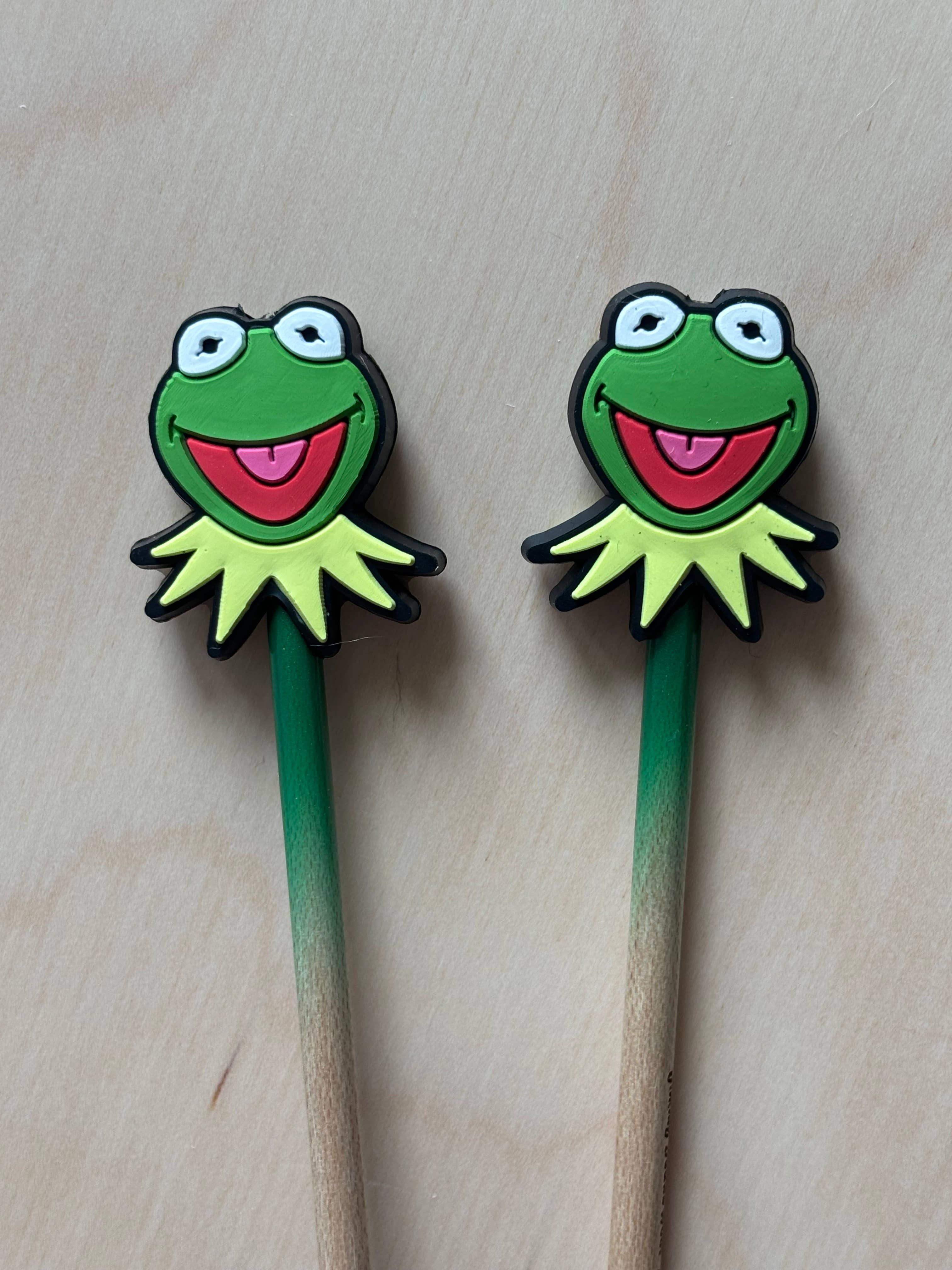 Comma Craft Co - Wholesale Knitting/Crochet Supplies - Knitting Needle Point Protectors - Kermi Frog Character TV0