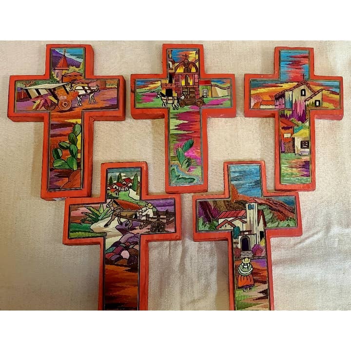 Arara Enterprises - Venta al por mayor Cruz de pared - Dibujo de Popotillo (Paja) con grandes escenas tradicionales1