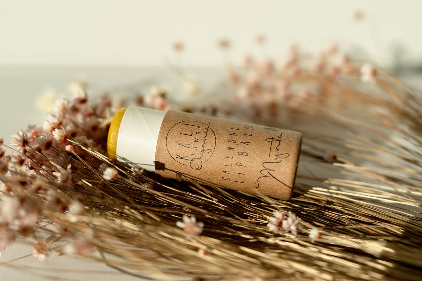 KaliFlower Organics – Engroshandel Læbepomade – Økologisk læbepomade i papomslag10