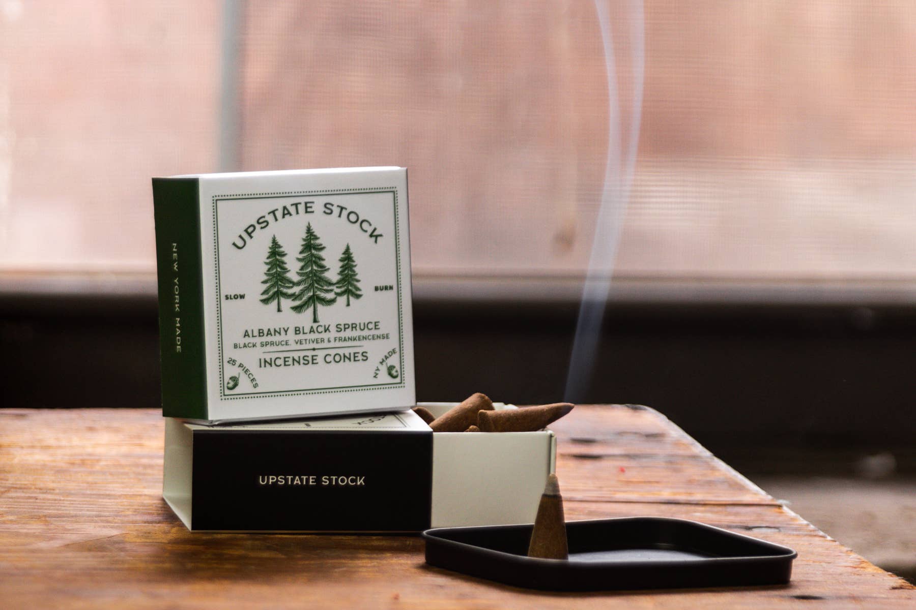 Upstate Stock – Großhandel Räucherwerk – Albany Black Spruce Räucherkegel, 25 Stück3