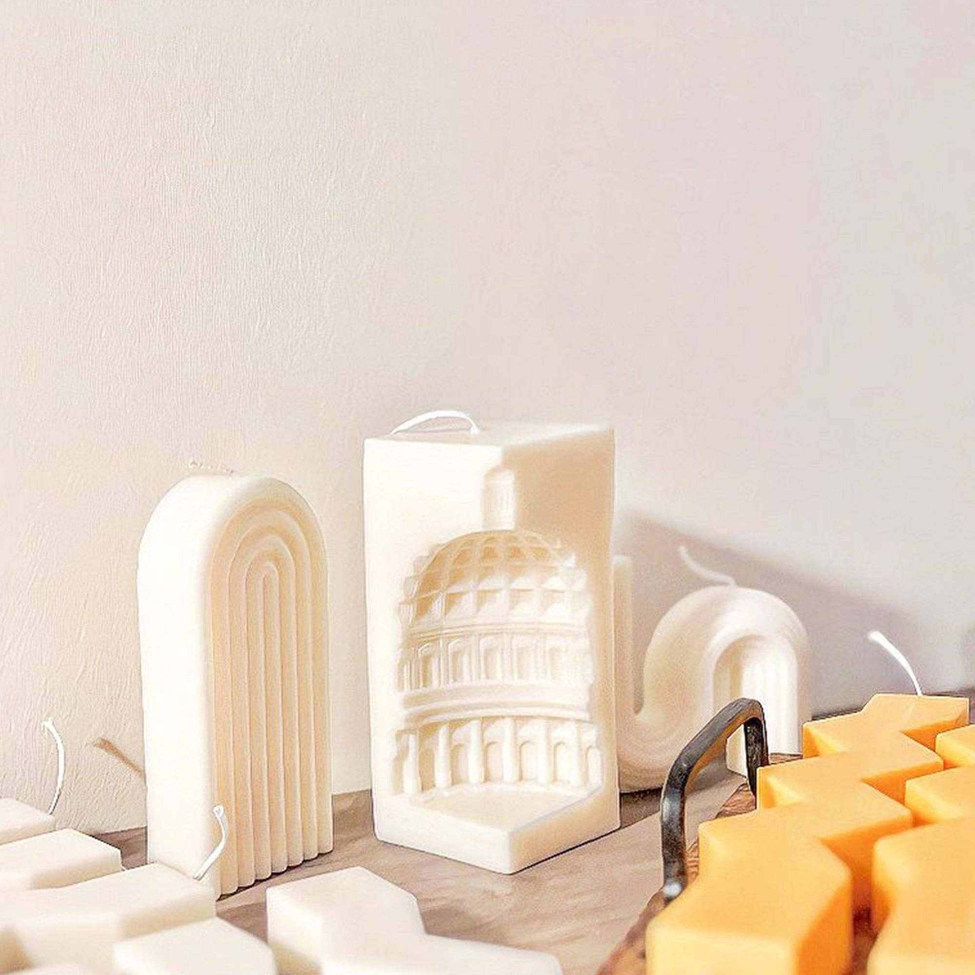 Eli and Things - Wholesale Novelty Candle - Aesthetic Candles - Roman Architectural Candle - Pantheon1