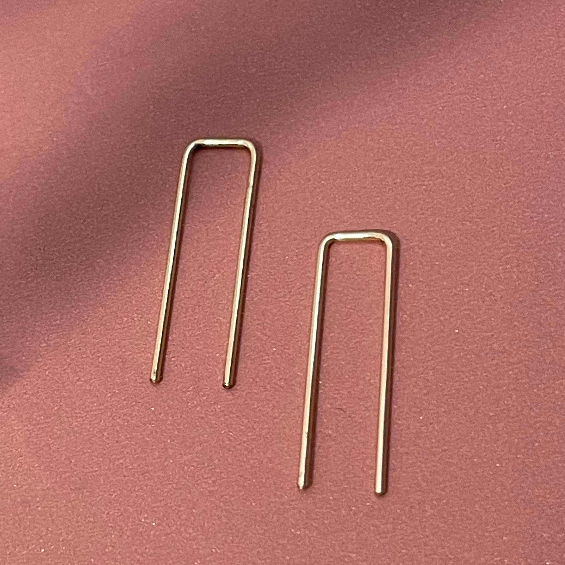 Sunday Girl by Amy DiLamarra - Wholesale Dangle Earrings - ER-313 | Rectangle Feed-Through Earrings2