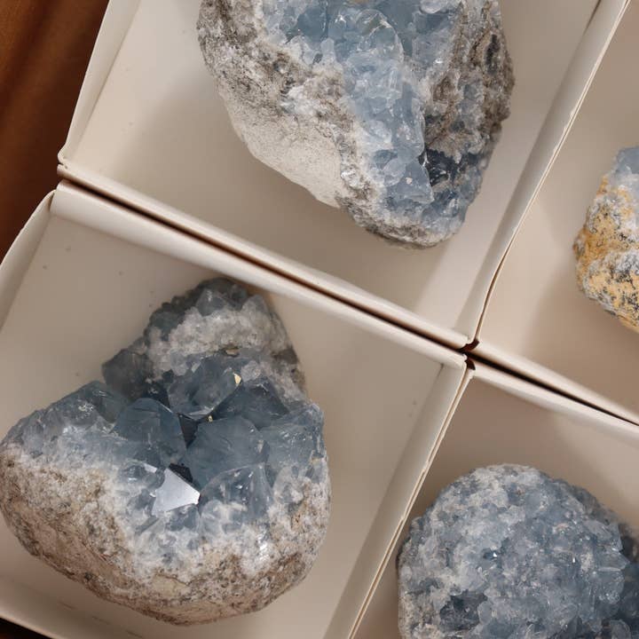 Mi Esperanza Minerals - Wholesale Spiritual Stone/Crystal - Celestite Clusters Set of 64
