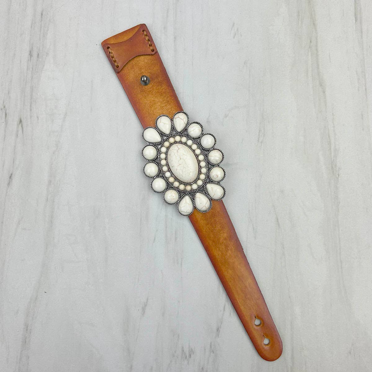 Western Elite Jewelry – Großhandel Armreif – NKZ231226-14 Braunes Lederarmband mit großem ovalem Concho-Armband aus blauem türkisfarbenem Stein3