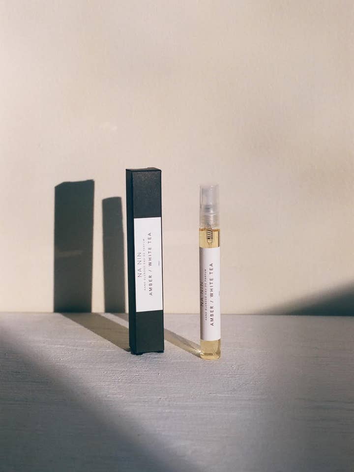 Amber & White Tea Eau De Parfum / 10ml for wholesale by Na Nin