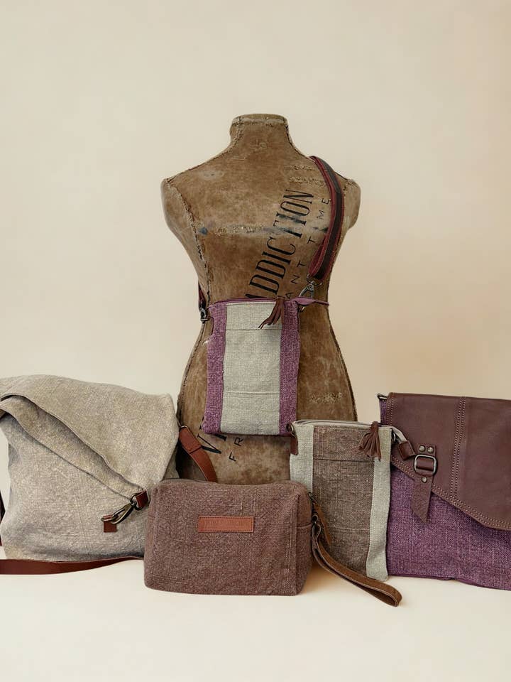 Plum Palette for wholesale by Vintage Addiction