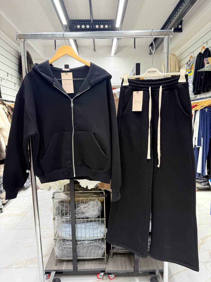 Chilli Girl Collection - Wholesale Lounge Set - Women's - Fleeced zip hoodie and sweatpants set 3