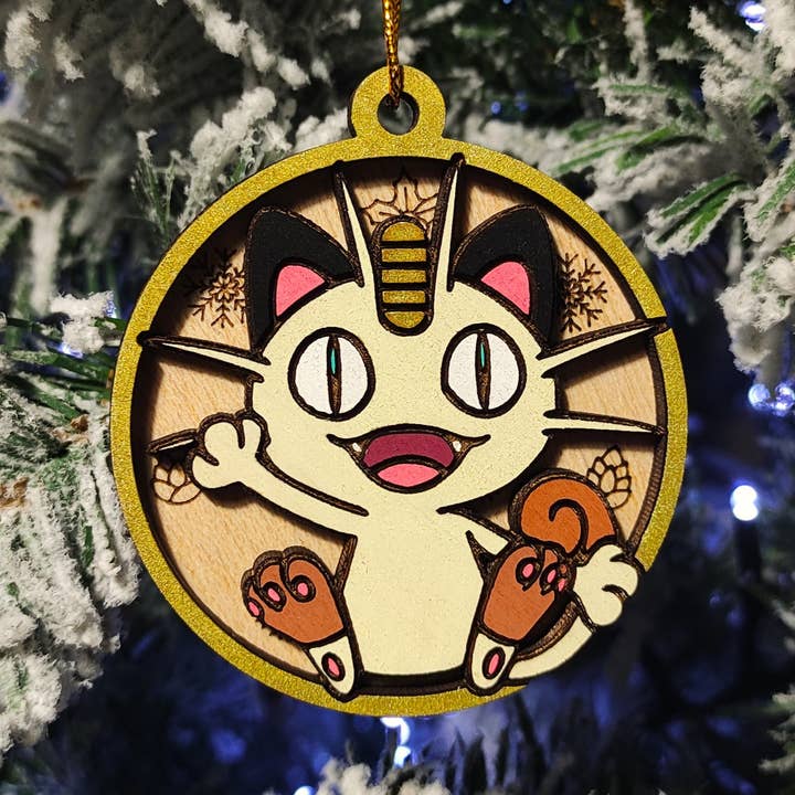 Addobbi natalizi in legno colorati Pokémon - Meowth per la vendita all'ingrosso da parte di Herbs&Belles