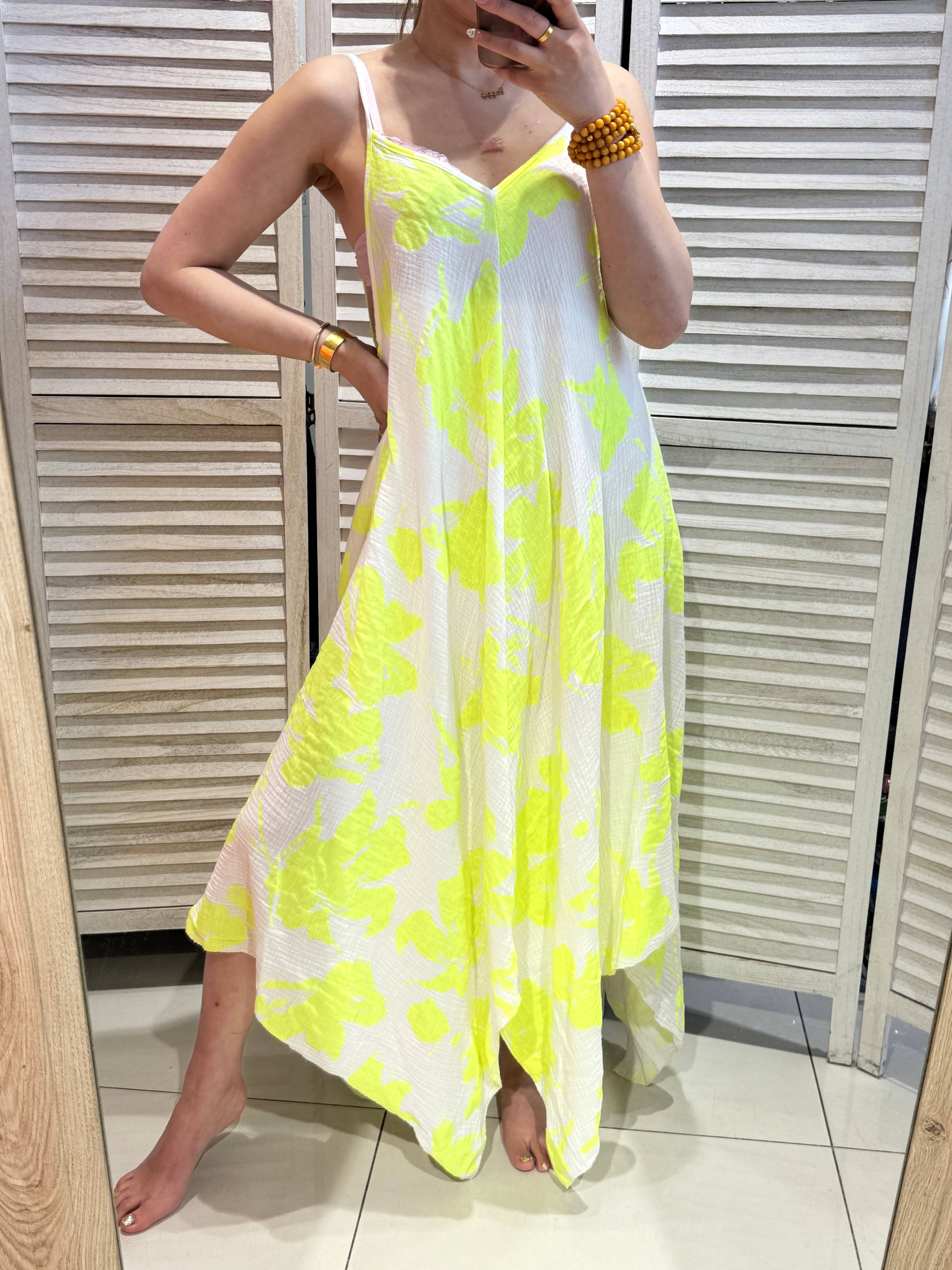 VICTORIA&ISAAC - Wholesale Dress - Women's - Flowy strap dress - A038 Yellow