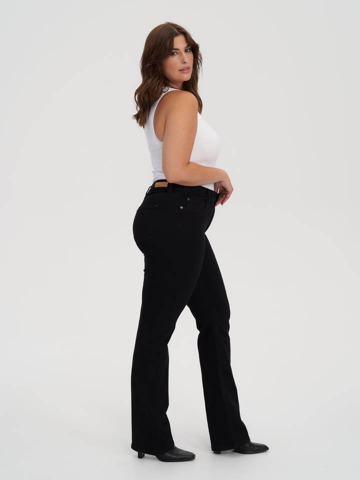 Yoga Jeans - Wholesale Jeans - Women's - CLASSIC RISE / CHLOE STRAIGHT / BLACK / 34'' INSEAM6