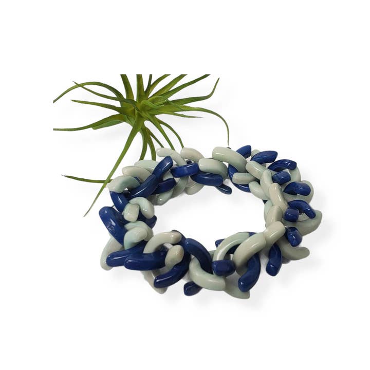 Organic jewelry by Allie – Großhandel Perlenarmband – Elastische Armbänder aus Taguanuss mit Stacheln, Einheitsgröße