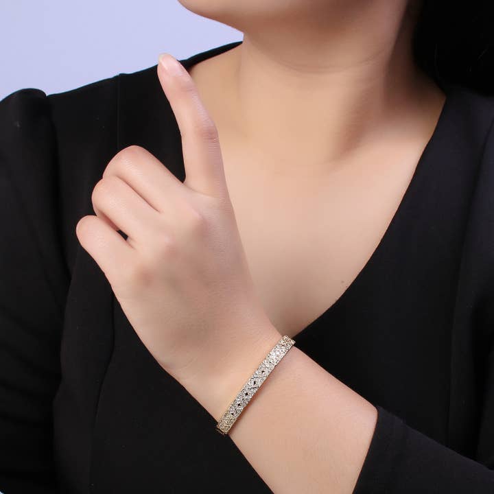 Aim Eternal - Wholesale Armband - Sierlijke goud gevulde Rhombus CZ Bangle armband om te stapelen