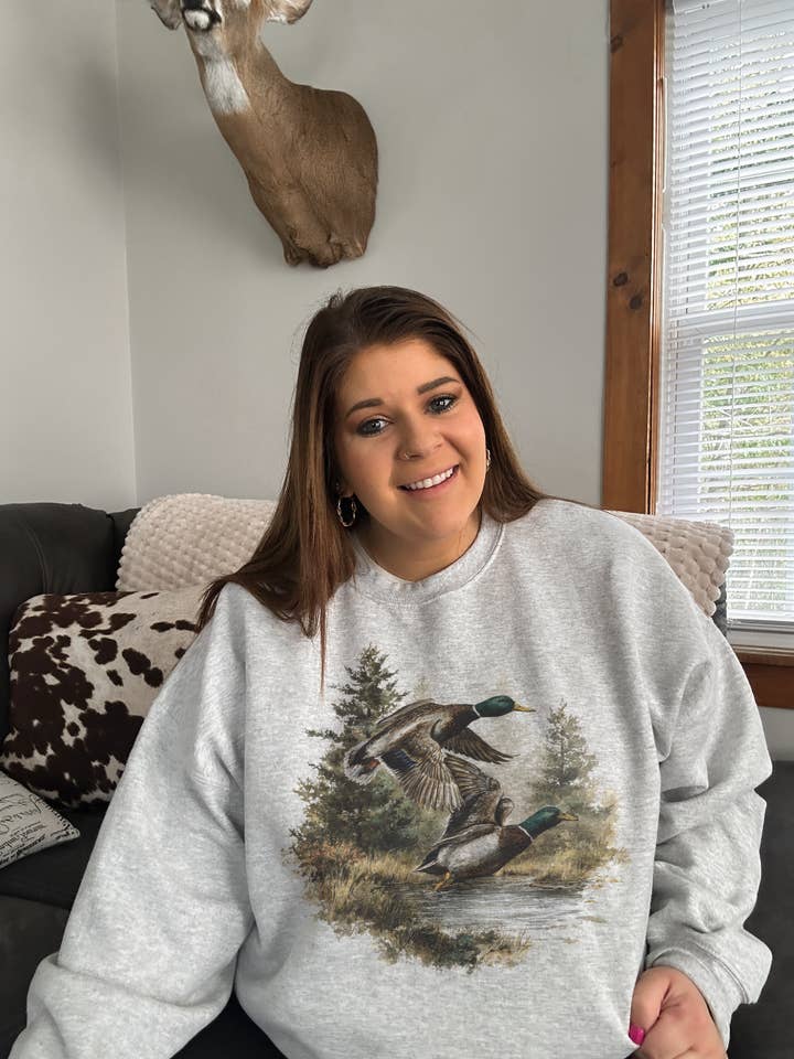 The Wild Buck Company - Wholesale Graphic Sweatshirt - Women's - Vintage Ducks