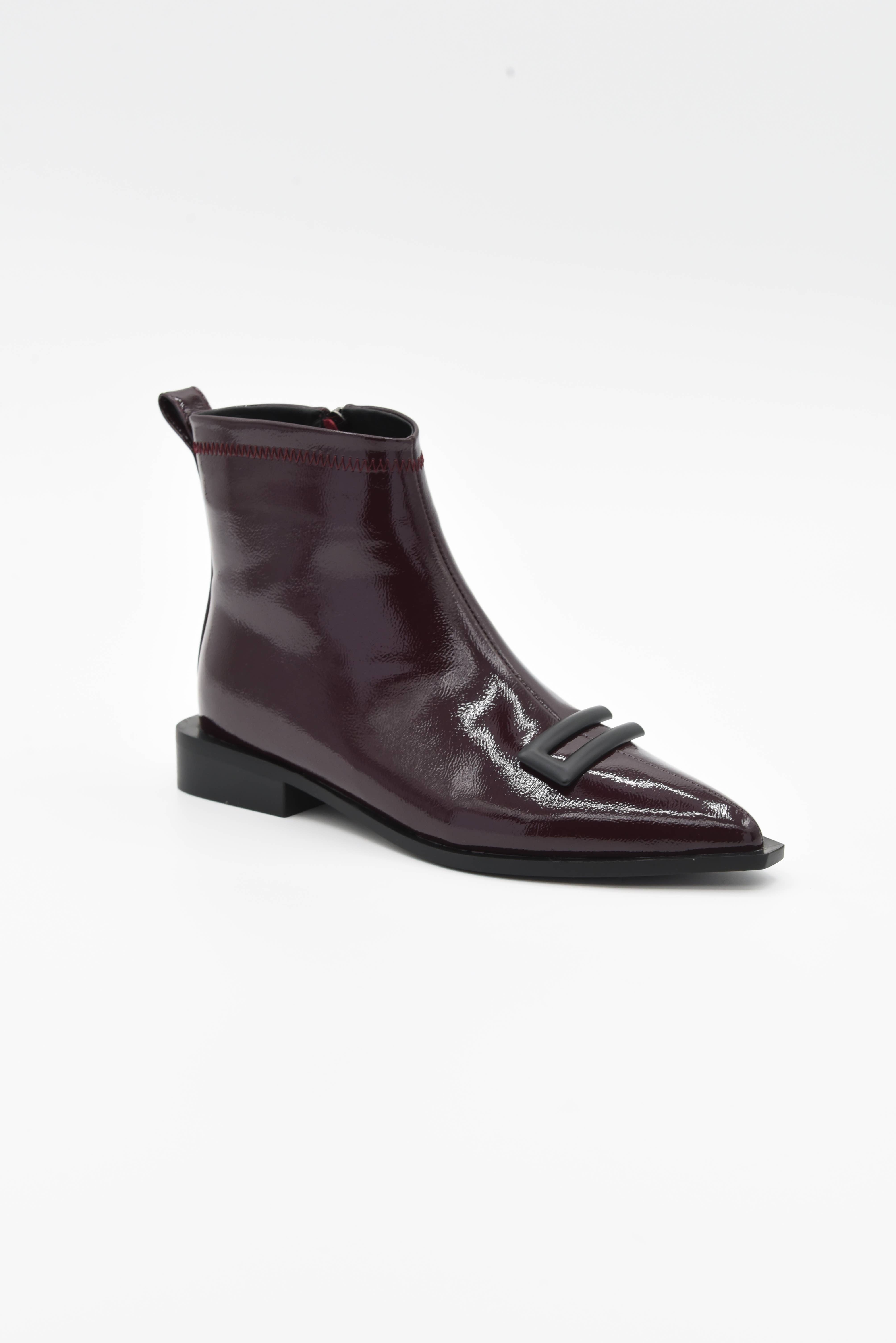 Azarey - Wholesale Booties - Women's - Patent flat ankle boot with front detail 462K157 2