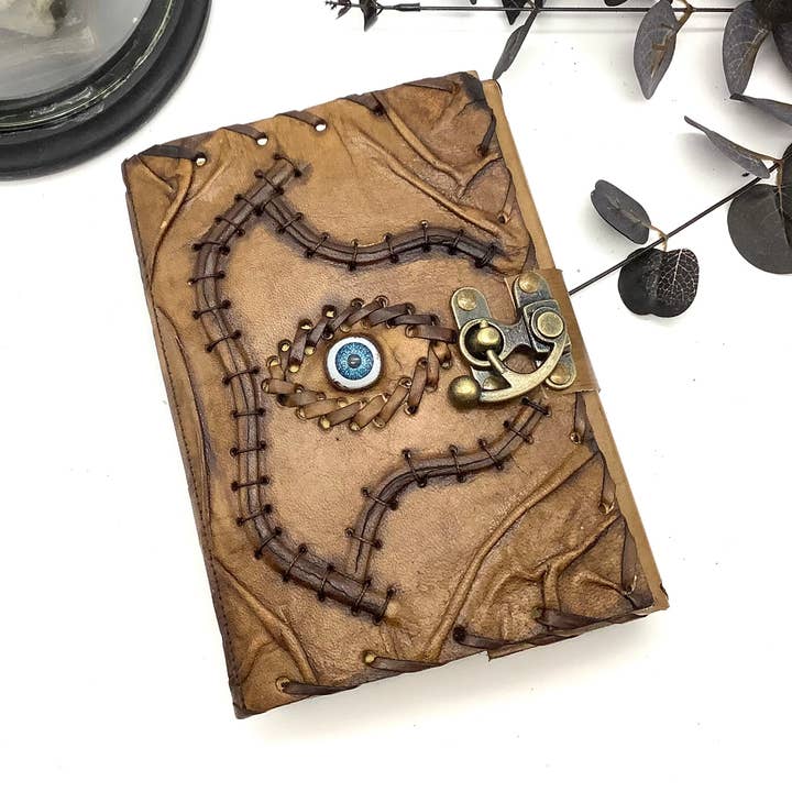 Journal en cuir Hocus Pocus, livre de sorts, pages blanches pour la vente par All Little Cute Things