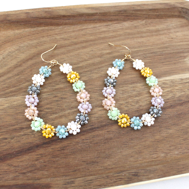 Pretty Persuasions - Wholesale Dangle Earrings - E24098 Beaded Flower Dangle Earrings3