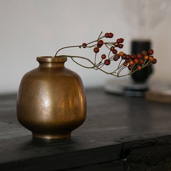 HANA MITSUBO Flower Vase | Handmade with brass for wholesale by NOUSAKU