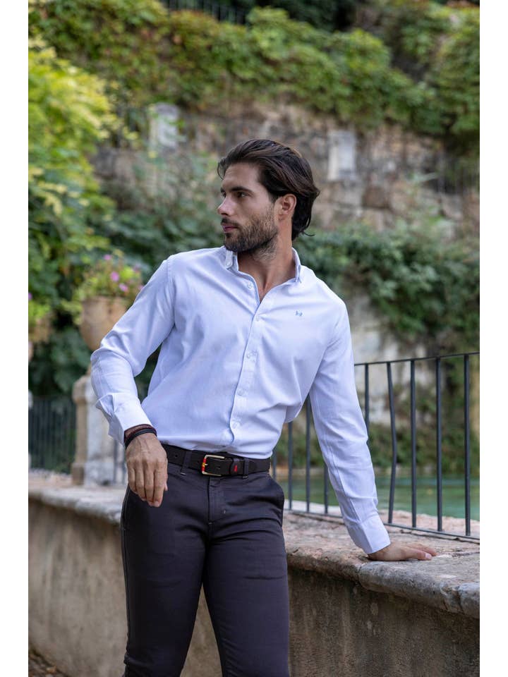 Custi Mikelo: Made in Spain – Engroshandel Skjorte med buttondown – Mænd – Hvid Oxford Ensfarvet Skjorte | Runda4