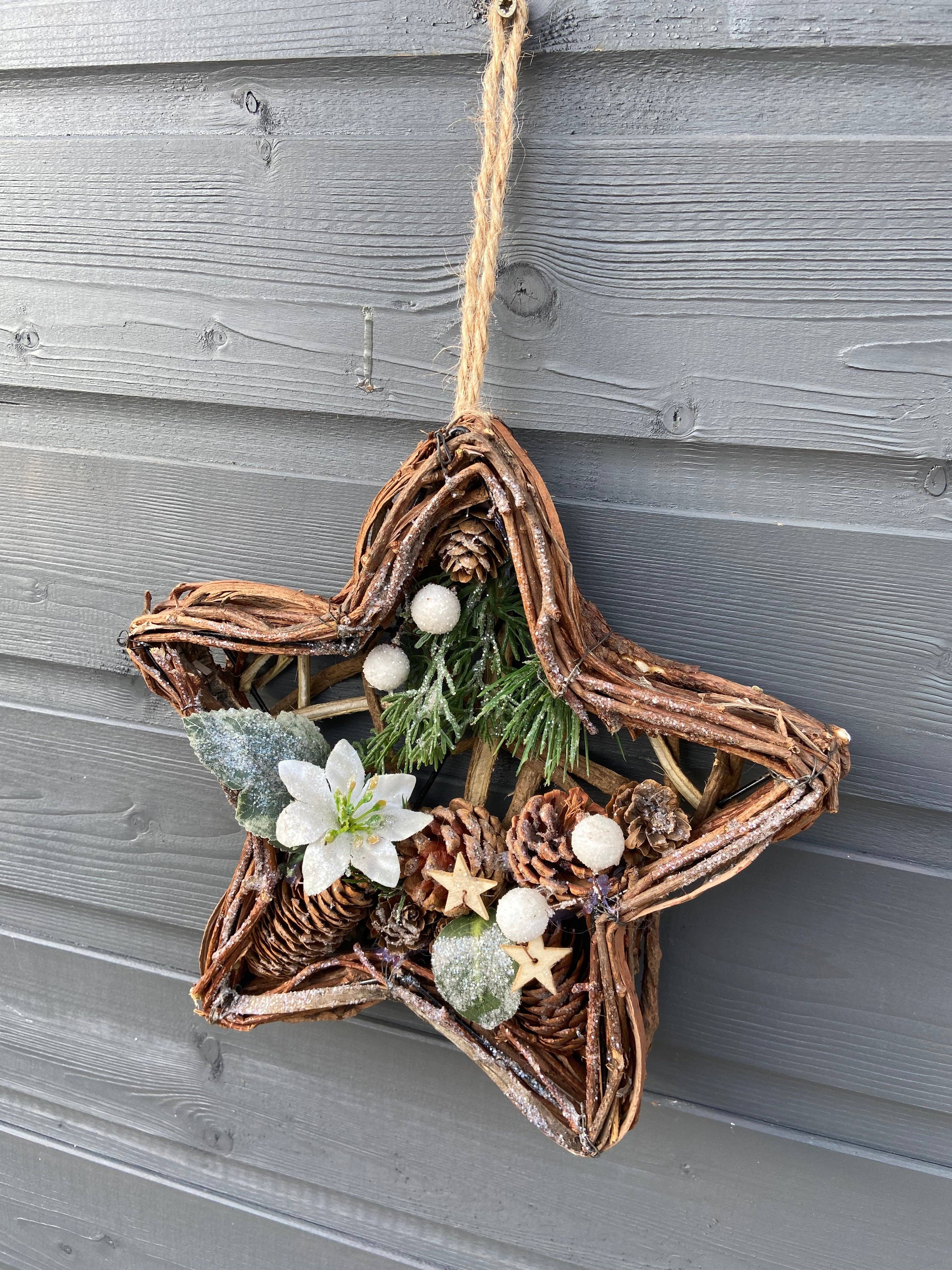 Marissa's Gifts – wholesale Wreath – Handmade Hanging star wreath 25 x 25 x 6cm Christmas/seasonal hanging wreath7