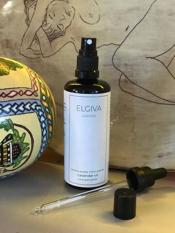 100ml Lavender Oil with Spray Dispenser & Screw in Pipette for wholesale by Elgiva London
