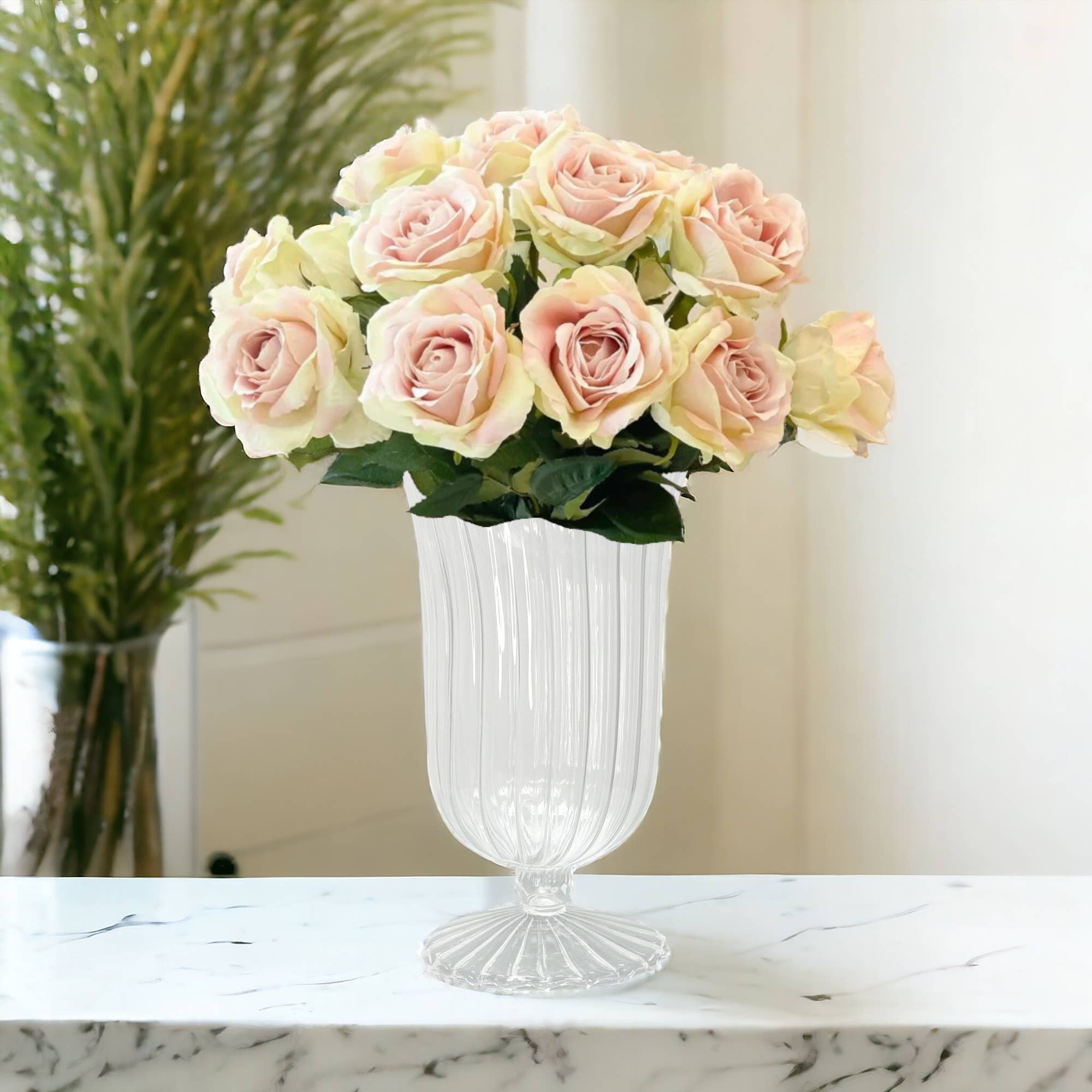 Vasesource - Vente Vases - Vase à pieds côtelés Urma (URMA10)1