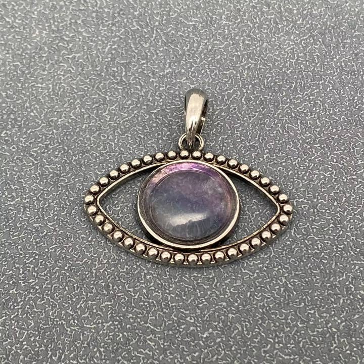 Mio Queena – Engroshandel Vedhæng/charm – Vintage vedhæng med ondsindet øje i naturlig sten (enkelt vedhæng) - CS16