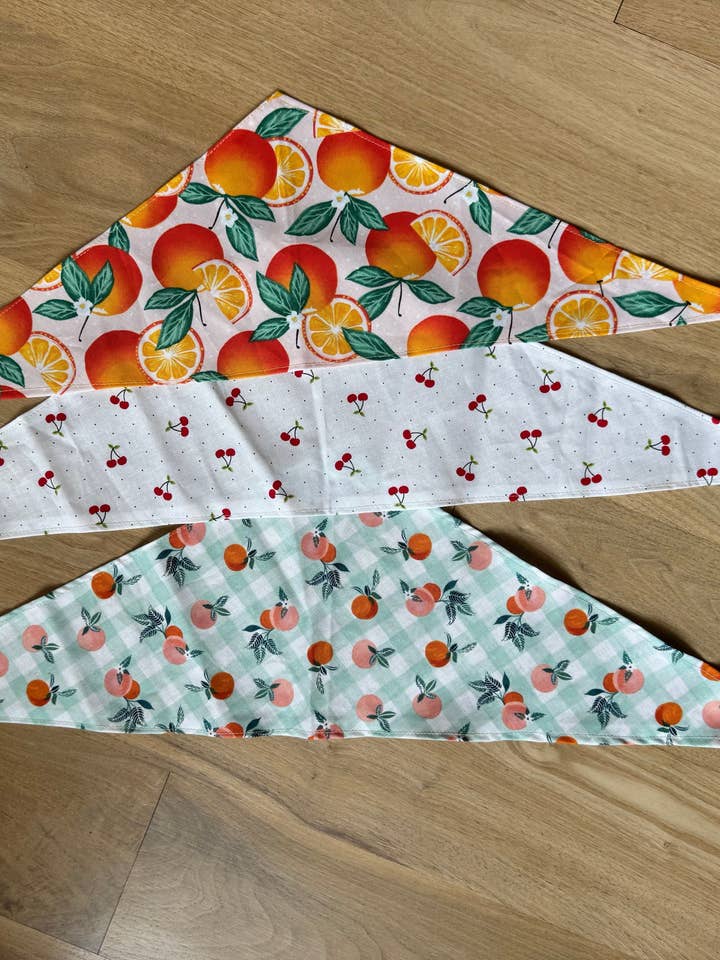 hondenbandana fruitpatroon enkelzijdig voor wholesale door Prints by Emily Marie