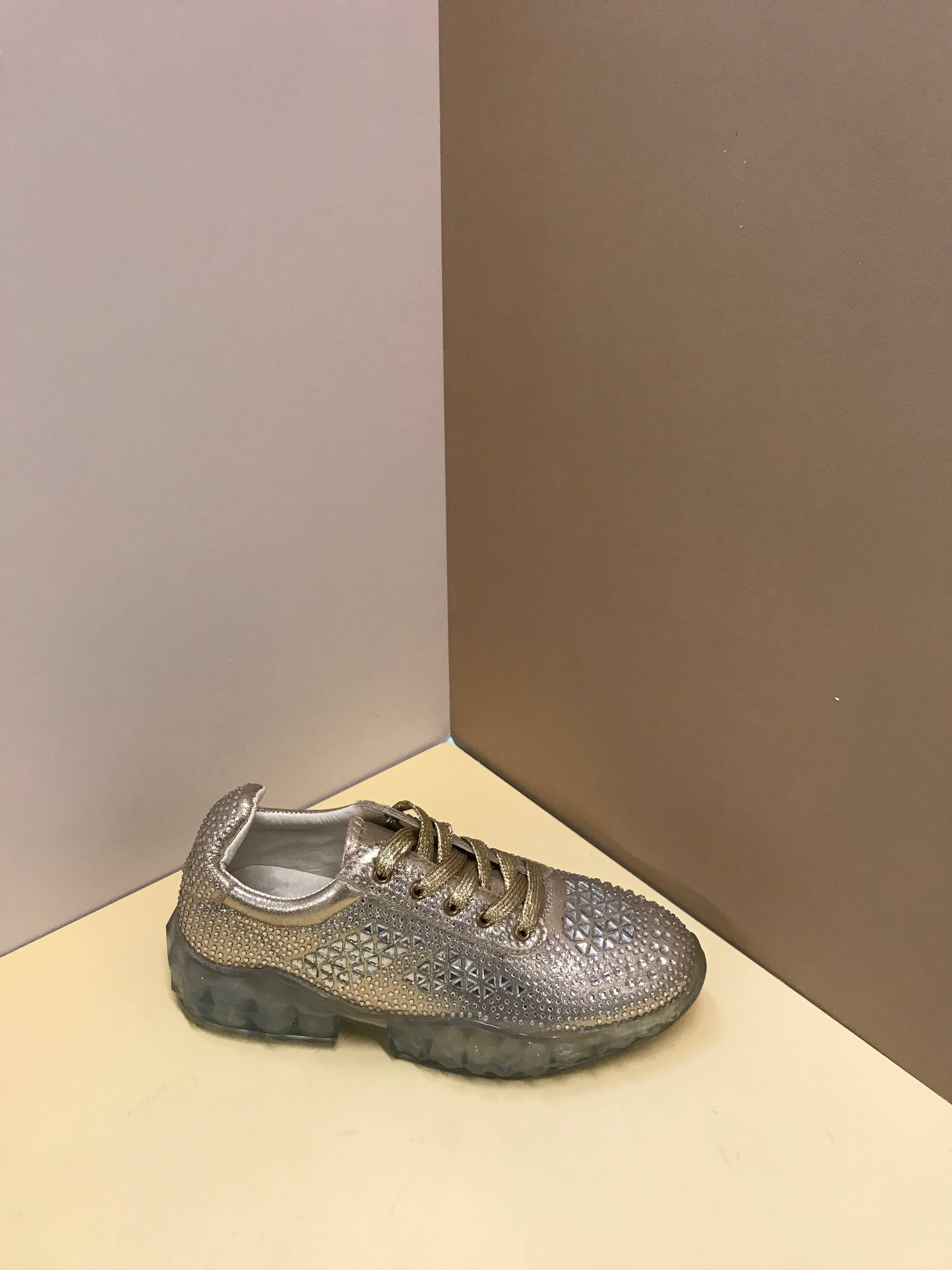 Top Staka – wholesale Lifestyle trainers – Women′s – GM-24 Women lace up trainers with rhinestones1